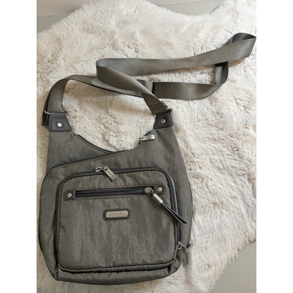 Baggallini RFID Cross City Bagg Sterling Silver Gray- Excellent Condition Travel - Picture 1 of 9